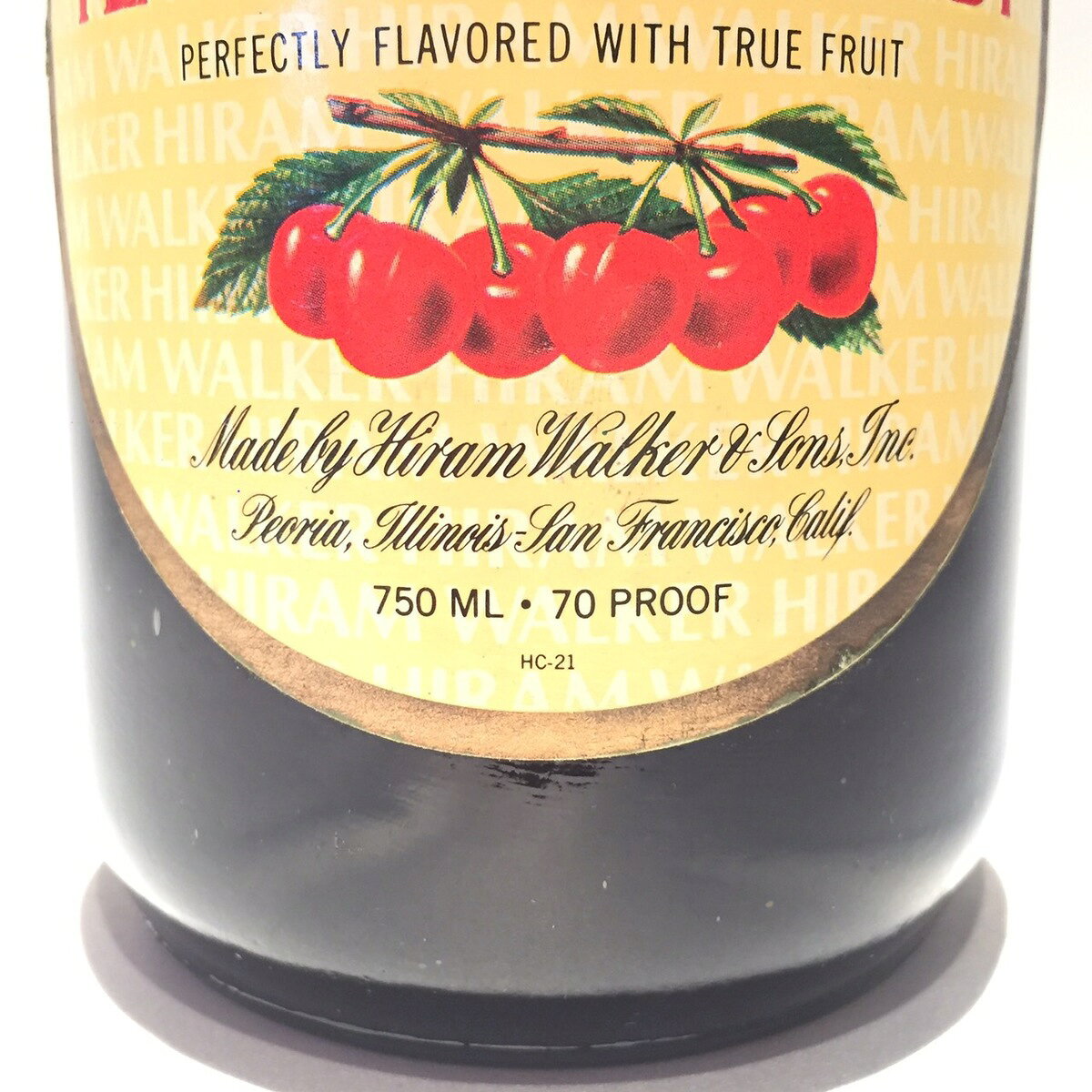 �ϥ���ࡦ���������������꡼ �ե쥤�С��� �֥��ǡ�HIRAM WALKERCHERRY FLAVORED BRANDY70 PROOF / 750ml