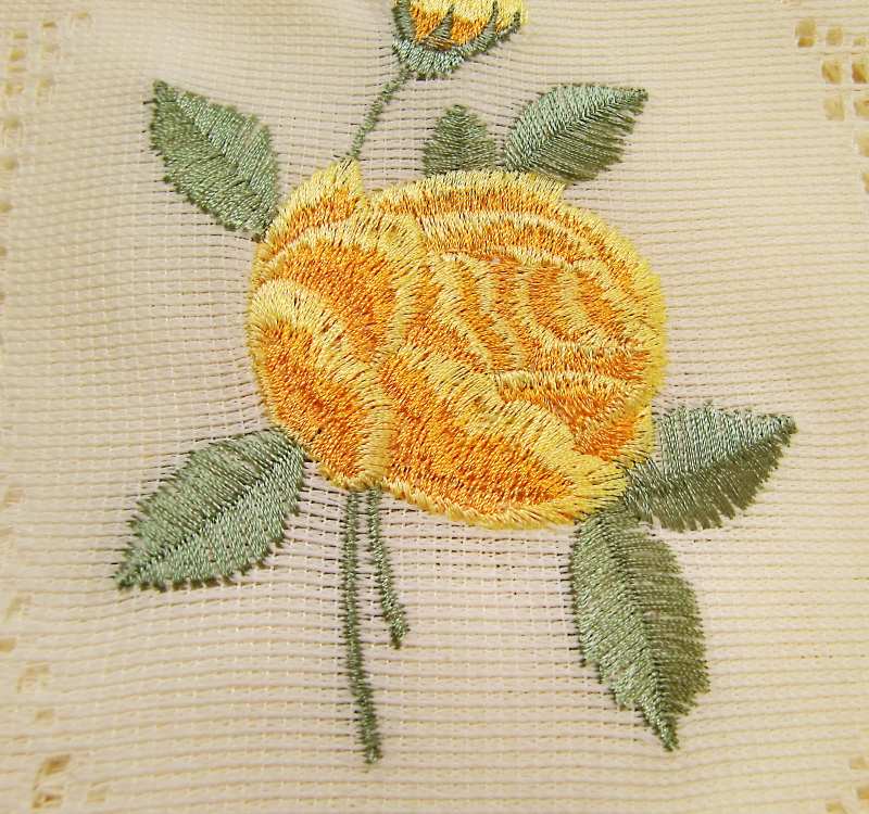 【のれん】刺繍のれん　イエローローズ　85x150