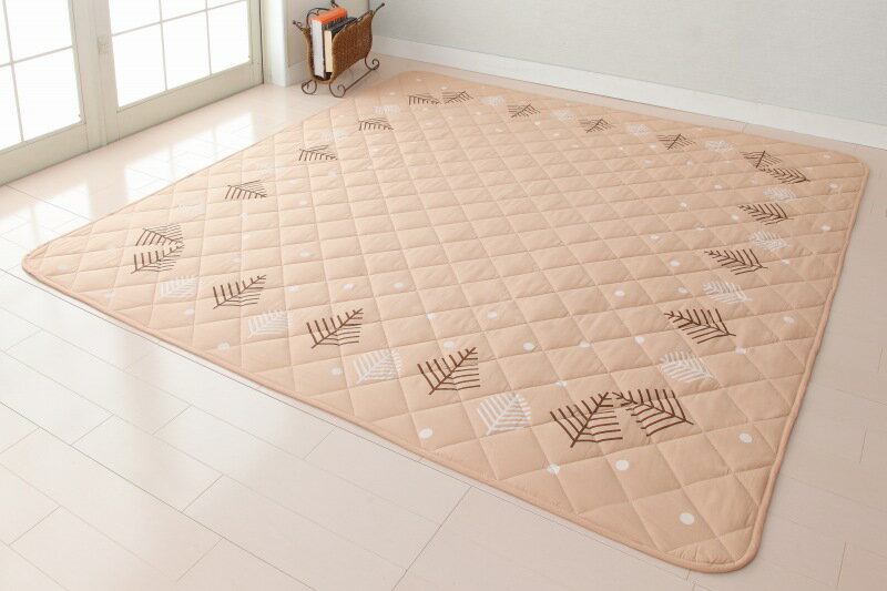 残り1枚（他店での販売もあるため完売の場合もあり）キルトラグ　ツリー/【BE/ベージュ】【190X240】