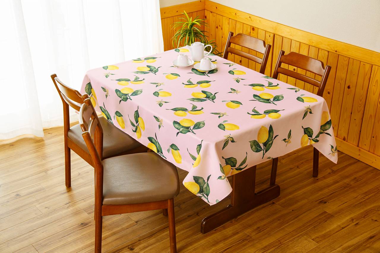 【はっ水テーブルクロス】【145x230cm】【6人掛用】【ピンク】はっ水加工が嬉しいレモン柄のテーブルク..