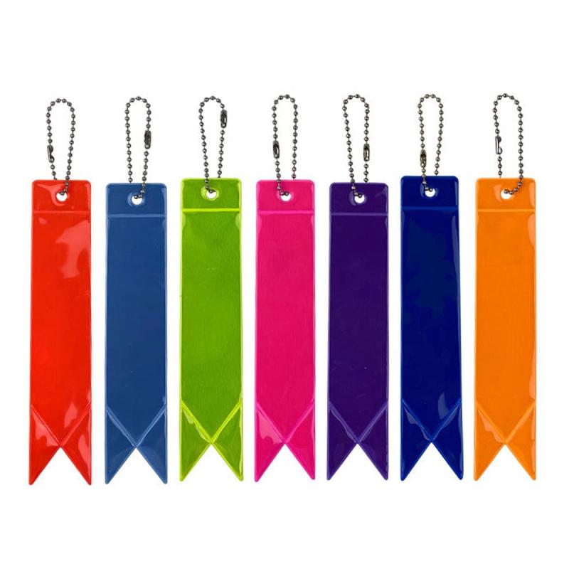 高輝度 反射板 安全リフレクター ランダムカラー バックパック 衣類 シンプルなデザイン キーホルダー 再帰性反射素材 10本セット リフレクターサイズ：15cm*3cm、パッケージ内容：10個リフレクター、装着方法：ボールチェーン。反射ペ...