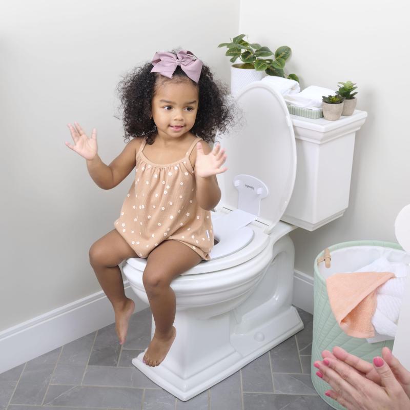 White marketのトイレトレーニングシート 補助便座 シンプル 子ども用 洋式 幼児 子ども用トイレ キッズ トイレトレニング ベビー 赤ちゃん 出産祝い 誕生日 クリスマス インジェニュイティ ingenuity キッ｜アングル3