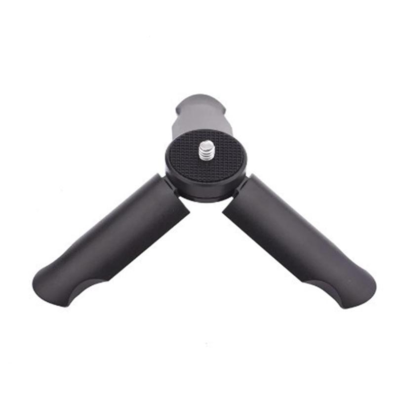 ミニ三脚 卓上 スタンド折りたたみ 軽量 小型 ポータブル三脚取っ手スマートフォンデジタルカメラカメラ動作カム耐荷重1 KG【サイズ】長さ:約8.5cm (折り畳んだ状態)　, シンプル ミニ 三脚 卓上 スタンド 折りたたみ 小型,重量：約60 g, 最大耐荷重：1 KG　主な材質：ABSプラスチック 　タコ足 三脚 のように クネクネ として斜面設置、棒やポール に巻き付けての撮影は出来ません。三脚設置 は水平な面のみとなります。【使用簡単】脚部の先端には滑り止めできるラバー素材を使用し, ミニ三脚 卓上 スタンド ,開いたときに安定して滑りにくく、より自然で撮影することができます。【広い適用】スマホ、コンパクトデジタルカメラ、小型ミラーレスカメラ、ミニビデオカメラなどの軽量なデジタル機器に適しています。【持ち運びに便利】ABS樹脂を採用しているので、脚部先端には滑り止めにシリコン素材を使用しました,ミニ三脚 カメラ三脚 卓上三脚 スマホ三脚,アウトドア活動、旅行・トラベル、レジャー、イベント、出張・ビジネス、お出かけ、現場作業、学校行事 など気軽に持ち運び可能です。 小型手のひらサイズで鞄やバッグの中でも嵩張りません。【ご信頼ありがとうございます】弊店はお客様は非常に重要な原則を継続して、お客様に高品質の製品とされたサービスを提供します。お客様が喜んで満足していただくように、弊店が一生命がけで努力することです。使用中にご不明な点がございましたら、お気軽にお聞かせください、解決するために最善を尽くします。