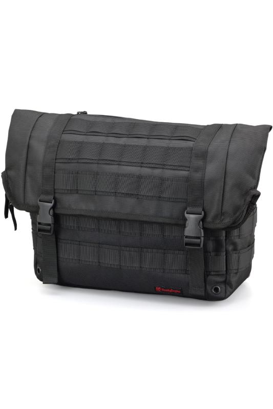 ヘンリービギンズ(Henly Begins) デイトナ バイク サイドバッグ 10L 防水 サドルバッグWR DHS-20 ブラック 21774【用途】バイク用防水サドルバッグ【仕様1】インナー防水構造だから走行中の突然の雨でも安心です【仕様2】容量10L、最大積載重量2kg、サイズ:縦270x横360x幅120mm【仕様3】本体に型崩れ防止用補強板入り【商品構成】本体x1、金具付き固定ベルトx2、樹脂部品付き固定ベルトx2、緩み防止アジャスターx2、ひもx1