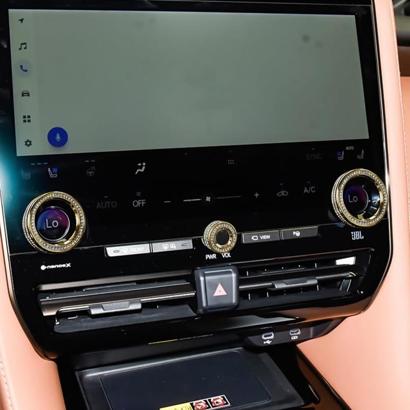 トヨタ アルファード 40 系 専用 エアコンノブ &amp; ワンプッシュスタート デコレーション 高硬度亜鉛合金 錆びなし チェコ産 ボショロイ クリスタル 手作り 貼り付け簡単 内装カスタム アク製品は一体型デザインで、裏面の両面テープを剥がして貼るだけの簡単取付。誰でも手軽に装着できます。金属部分には高硬度の亜鉛合金を採用し、酸化やサビの心配がなく、傷に強く耐摩耗性にも優れています。ヨーロッパ・チェコ王室御用達ブランド「ボシュオーシャ」を採用したダイヤモンドは、透き通るような輝きを放ち、長く輝きを保ち、黄ばまない永遠の美しさを約束します裏面には車用強力両面テープを使用しており、剥がしても糊残りがなく、車体を傷つけません。高品質な装飾パーツで、車内をより上品でラグジュアリーに演出します。