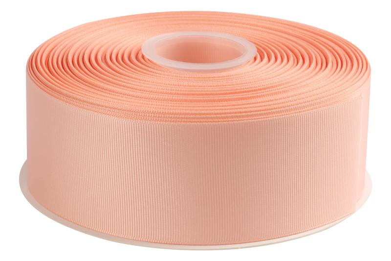 AVANAVA 幅50mm ポリエステル グログラン リボン 縦長45m #203.ムーンストーン【材質】ポリエステル100%【仕様】幅50mm、長さは45メートルAVANAVAのグログランリボンは安心の品質を持っています。ヨコ畝(うね)が特長のグログランリボンは手触りが楽しく、厚手に織られた生地が上品さを増します。服やアクセサリーの用途から、ラッピングまで幅広くご使用いただける、18色、6サイズ展開となっております。【注意事項】現在ご覧頂いている商品の色や風合いはご使用のパソコンや液晶ディスプレイにより異なる事がございます、ご了承ください。