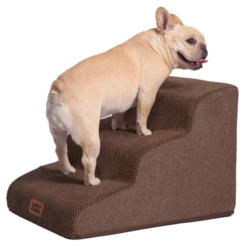EHEYCIGA 犬 階段 ステップ ペット 階段 ドッグステップ 犬 スロープ 小型犬適用 洗える(ブラウン、40x57x40cm、3段)【快適なペット階段】このフォームの犬用階段は、ベッド、ソファ、または他の家具の端に直接設計されているため、ペットが快適に上り下りできます。これは小型犬用階段です。【ユニークなデザイン】純粋な泡の33D密度により、この階段はペットが上を歩くときにより安定します。犬用ベッドステップはペットが移動する際に強力なサポートを提供します。低角度斜面設計で関節を保護します。【3種類の段数から選べる】この犬用階段は、2段・3段・4段の3サイズをご用意しています。2段は高さ約33cm、3段は約43cm、4段は約53cmの椅子・ソファ・ベッドに対応しています。【洗濯】犬用ステップに取り外し可能で洗えるカバーが付いており、ウール製で手洗いまたは洗濯機で洗うことができますので、清掃時間を節約することができます。【注意事項】発泡体を袋から取り出した後、24〜48時間待ってから使用してくださいません充分膨らんだ後使用しなさい。内部素材(発泡体) を水洗いしないようご注意ください。