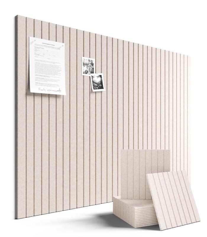「壁に貼る 大判掲示板 90×120cm 12 枚セット」Fluxynara コルクボード代替品 フェルトボード DIY 掲示板 オフィス・家庭用 おしゃれな飾り物 強力シール 70 枚付き - オートミール【Fluxynara 掲示板 DIY セット】30×30cm のフェルト製掲示板 12 枚（厚さ 9mm）が同梱。最大 120×90cm まで自由に拡張できるボードで、掲示板が必要なあらゆる場所に最適です。さらには、9mm の厚さが特長で、画鋲が貫通せず、壁面を確実に保護します。掲示板よりも壁保護に優れた掲示板で、長期使用しても壁が傷つく心配がありません。【簡単取り付け】付属のアクリル透明両面テープをフェルト板の裏側の角に貼り、壁や壁紙に貼るだけで完了。1. 高粘着力でフェルトボードが落下する心配はなく、2. 剥がす際に残りカスがなく、壁や壁紙を傷めないので、賃貸住宅でも安心して使用できます。【コルクボードの優れた代替品】ガルトンボードや他のボードに比べ、魅力的な掲示板です。各种の色のインテリアに溶け込むミニマルでスタイリッシュなデザインで、アートパネル感覚で使わない時も違和感がありません。耐久性に優れ、掲示板のように長期使用しても木屑が出ず、ポリエステル素材を特殊な製造工程で圧縮しているため密度が高く、画鋲の固定も強固です。【安全で環境に優しい】素材の安全性にも優れ、特殊な圧縮プロセスで製造された 100％ポリエステル繊維で、接着剤などの化学物質やホルムアルデヒドを含まず、お子様のいる環境でも安心です。また回収可能で環境に優しく、室内吸音材料としても機能する掲示板の理想的な代替品です。【多機能な活用】会社、オフィス、会議室でのピン掲示板として、飲食店、カフェなどの商業施設でのディスプレイボードとして、さらに家庭でのメモ、写真、子どもの絵、学校プリントの収納用ホーム掲示板としても便利に使用できるボードです。