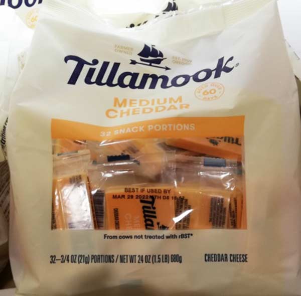5の倍数日は楽天カードエントリーで5倍/★即納★【COSTCO】コストコ通販TILLAMOOKティラムーク ミディアムチェダー　21g×32個（要冷蔵）