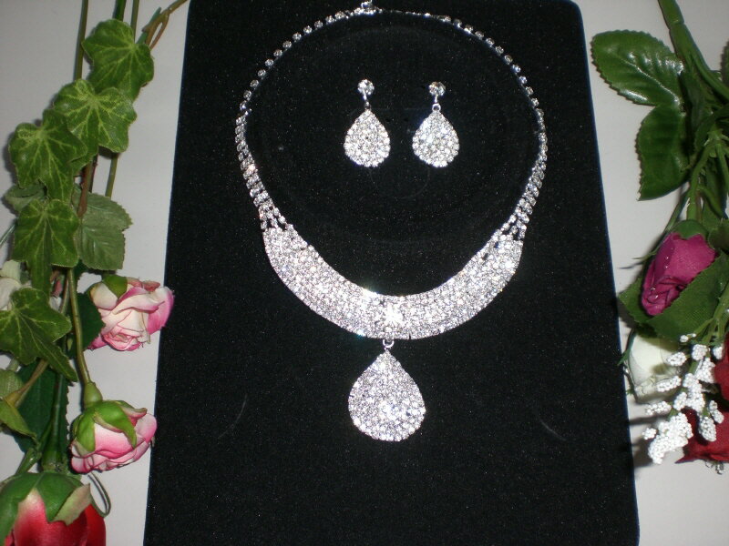 クレオパトラ風 イヤリング付 パーティーネックレス ウエディングネックレス