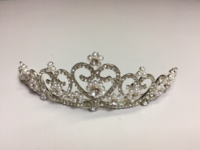 ウエディングティアラ 豪華 ティアラ ウェディングドレスを華やかに パール付 ハート
