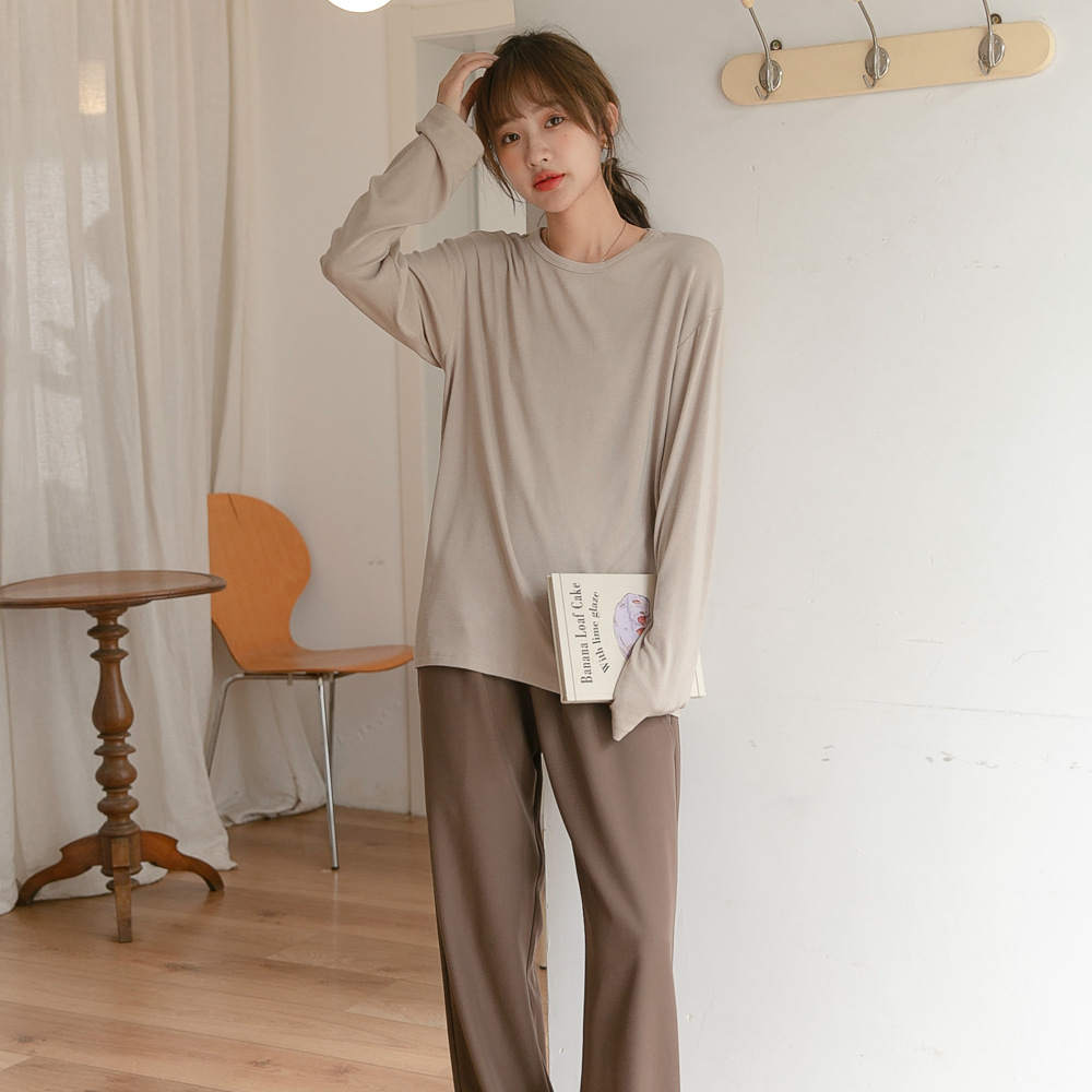 3点5% 5点8%クーポン! レディース カットソー ロングTシャツ ラウンドネック シンプル 無地 長袖 トップス カジュアル 大人可愛い シンプル マタニティ おしゃれ お出かけ 普段着 デイリー カーキ ホワイト フリーサイズのサムネイル