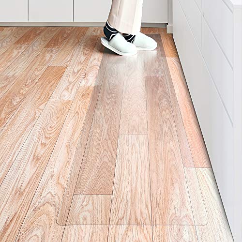 【送料無料】Marvelux キッチンマット クリア 透明マット 1.5mm厚 拭ける PVCマット 床暖房対応 お手入れ簡単 キッチクリアマット ソフト エンボス加工 カットできる サラっとした手触り 清潔 ハードフロア/畳/フローリング対応 台所マット 透明タイプ (クリア, 45×240cm)