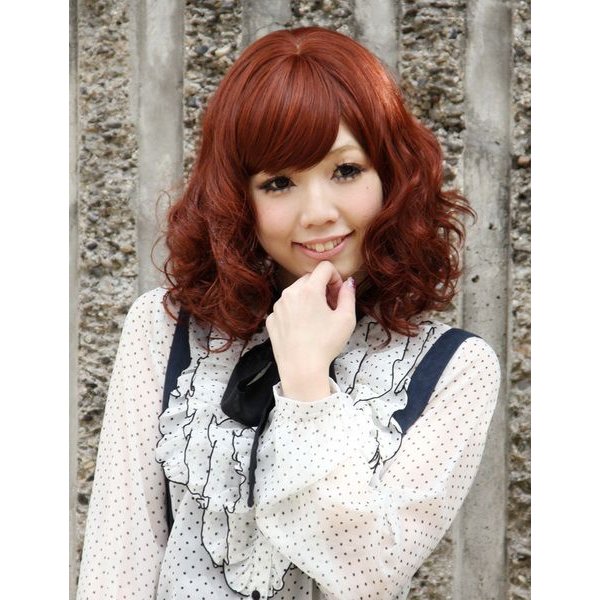 【Wigs2you】激安/耐熱/日本製高級ファイバー使用/W-796/フルウィッグ/ミディアム/最高級/ナチュラル/激かわ/かつら商品詳細 品番　W-796長さ　35cm 重さ　106g スタイル　フルウィッグ 素材　日本製高級ファイバー（耐熱） スキン　あり モデル着用カラー　Auburn/Brick Red Mixed コメント 　 　　・日本製高級ファイバー使用。とても丈夫です。　　・Wigs2youオリジナルデザイン。　　・ご覧のモニター画面によって商品の色に若干の異なりが&nbsp;&nbsp;&nbsp;&nbsp;生じる場合がございます。あらかじめご了承下さい。　