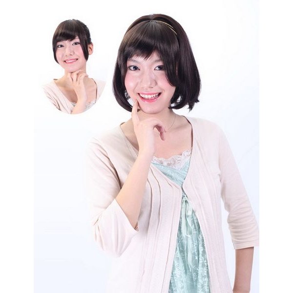 【Wigs2you】激安/耐熱/日本製高級ファイバー使用/W-8318/ヘアピース/ハーフウィッグ/最高級/ナチュラル/激かわ/かつら商品詳細 品番　W-8318長さ　27cm 重さ　75g スタイル　ハーフウィッグ 素材　日本製高級ファイバー（耐熱）タイプ　固定用コーム式 モデル着用カラー　CHARCOAL コメント 　　・Wigs2youオリジナルデザイン。　　・日本製高級ファイバー使用。とても丈夫です。　　・ご覧のモニター画面によって商品の色に若干の異なりが　・生じる場合がございます。あらかじめご了承下さい。　