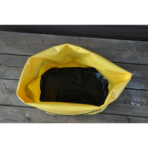 山と食欲と私×tent-MarkDESIGNS完全密封ゴミシェルター清潔山荘