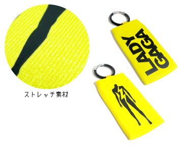 Lady Gaga レディー・ガガ　Charged in Yellow - Universal Sock for iPhone 4S/4/その他スマートフォン　ユニバーサルソックスケース　カラビナ付き　イエロー　黄色(up)【100円均一】-stv