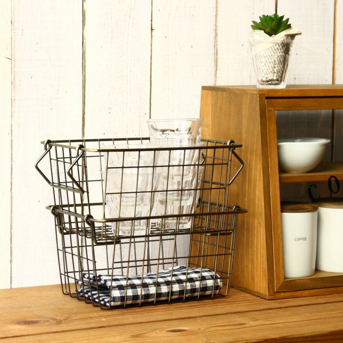 かご バスケット ワイヤーバスケット ゴールド カゴ 籠 収納 持ち手 取っ手付き 幅23cm 奥行17.5cm 高..