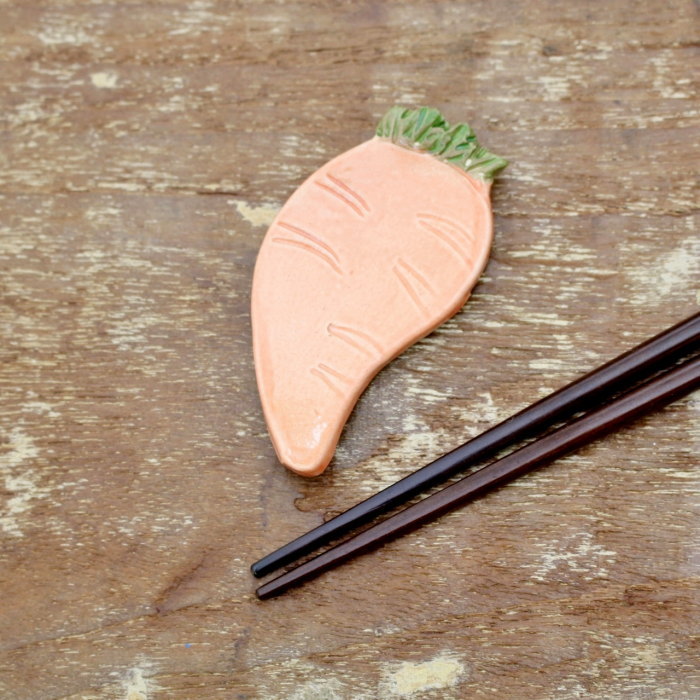 箸置き ハシ置き にんじん 常滑焼 テーブルウエア— キッチン雑貨 食事 陶器 プレゼント ギフト 日本製
