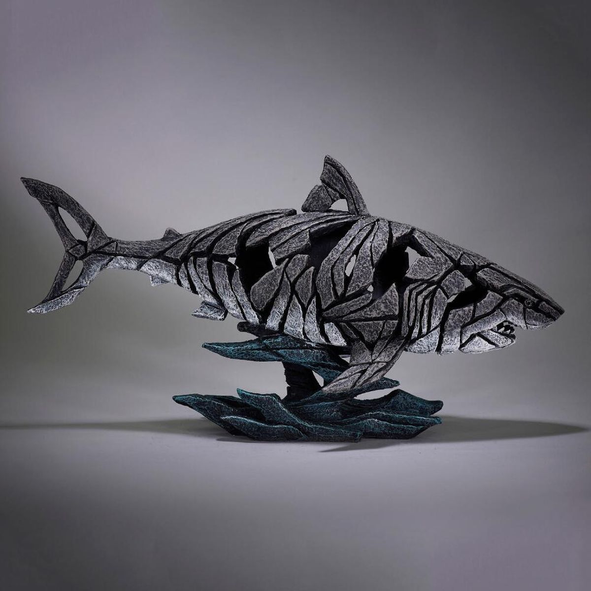 鮫 幅59.5x奥行20.5x高さ31(cm) | サメ 彫刻 置物 オブジェ フィギュア 動物 大きい リアル アート Edge Shark Edge 正規輸入品