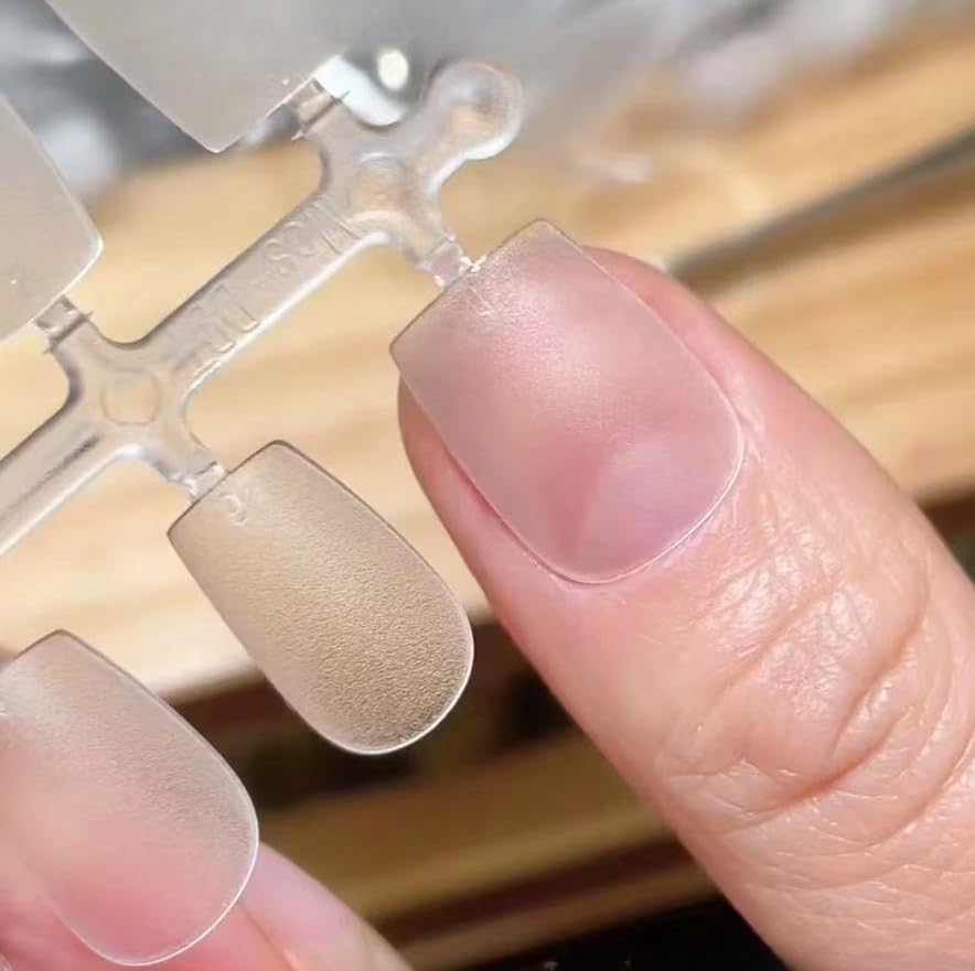 【送料無料】ネイルチップ 透明な偽の爪 240PCS 長い人工爪 フルカバー つけ爪 クリア 無痕 マニキュア..