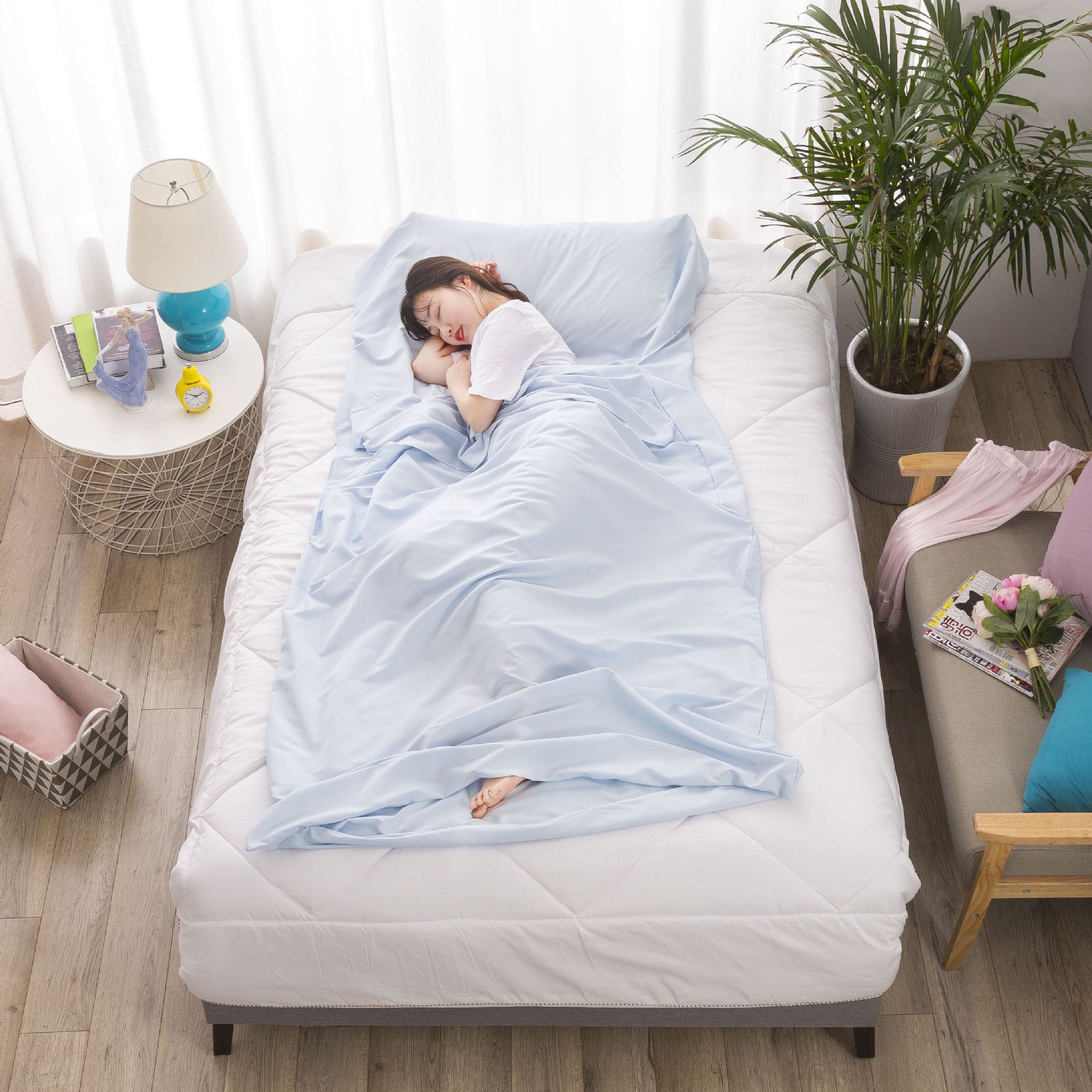【送料無料】インナーシーツ シュラフ トラベルシーツ 寝袋 封筒型 軽量 210cm*115cm 肌触り良い 旅行/列車/ホテル用/車中泊/キャンプ/アウトドア 防災用品 地震対策災害 室内兼用 コンパクト収納 洗濯可能 (シルバー) windaruma-10237292 windaruma サンプル画像3