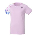 メーカーダンロップ 品番DAP-1424W-LPINK カラーLPINK(ライトピンク) サイズS/M/L/O/XO/2XO 対象性別レディース 　素材ポリエステル100% 　機能吸水速乾UV 　発売日2024年3月 　備考日本バドミントン協会検定審査合格品/for GAME（ITF/JTA） 　 右袖にマルチカラーのチェック状のタイダイ柄を採用したゲームシャツ。