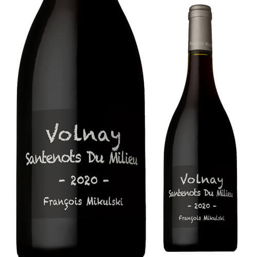 英字表記Volnay Santenots Du Milieu Domaine Francois Mikulski生産者ドメーヌ・フランソワ・ミクルスキ生産国フランス地域1ブルゴーニュ地域2コート・ド・ボーヌタイプ・味わい赤/辛口葡萄品種ピノ ノワール 100%添加物酸化防止剤(亜硫酸塩)内容量(ml)750ml※画像はイメージです。ラベル変更などによりデザインが変更されている可能性がございます。また画像のヴィンテージと異なる場合がございますのでヴィンテージについては商品名をご確認ください。商品名にヴィンテージ記載の無い場合、最新ヴィンテージまたはノンヴィンテージでのお届けとなります。※径が太いボトルや箱付の商品など商品によって同梱可能本数が異なります。自動計算される送料と異なる場合がございますので、弊社からの受注確認メールを必ずご確認お願いします。（マグナム以上の商品は原則同梱不可）※実店舗と在庫を共有しているため、在庫があがっていても完売のためご用意できない場合がございます。 予めご了承くださいませ。銘醸ワイン専門のCAVE de L NAOTAKA。 高級ワインを提案するオンラインショップ ナオタカです。 　l赤l　l単品l　l辛口l　l750mll　lフランスl　lブルゴーニュl　lコート ド ボーヌl　lピノノワールl　ワインワインセット赤ワイン白ワイン熟成ワイン ワインについて 地理上はムルソー村に位置する1級サントノ・デュ・ミリュー。AOCでは赤ワインは「ヴォルネイ」表記となり、隣接するサントノとともにヴォルネイ1級の中でも最上級の畑のひとつとされています。チェリーやブルーベリージャムにドライフラワーや燻製した肉のヒントを伴う印象的なアロマ。口に含むと果実感にリコリスやペッパー、カカオなどのややスパイシーなニュアンスが重なって現れます。タンニンは熟し、ミネラルが緊張感を与え、持続的な余韻のある素晴らしい仕上がりです。 生産者について チョーク調のラベルが目を引くフランソワ・ミクルスキはムルソーに拠点を置く生産者です。初めてリリースした1992年のヴィンテージで大成功を収め、20年余で瞬く間に世界中の愛好家から絶大な人気を得るドメーヌとなりました。輸出市場のみならず、本国の星付きレストランからも愛される実力の持ち主です。 フランソワ氏は母方の叔父ピエール・ボワイヨ氏のもとで7年ほど働いた後、ムルソーの最初の区画を相続。徐々に畑を拡大し、現在は約8haの畑を所有しています。畑では生物学的なバランスを尊重し、有機農法を実践。生産のメインはシャルドネですが、ピノ・ノワールや樹齢100年を超えるアリゴテも栽培されています。 ポートフォリオにはレ・グット・ドール、ジュヌヴリエール、シャルム、ペリエールなどの輝かしいムルソー1級畑の他、ヴォルネイ1級サントノなど赤ワインを産出する優良な畑も含まれています。 醸造においては天然酵母のみを使用。白ワインは12ヵ月間もしくはそれ以上、澱とともに熟成させ、完全な状態になるまで澱引きをせず待ちます。赤ワインのピノ・ノワールは除梗し、15-17日間のステンレスタンク発酵後、最低14ヵ月間オーク樽で熟成させます。テロワールの個性を反映させるため白赤ともに新樽率は控えめで、白は20%以下～プルミエクリュの赤ワインでも約30%程度に留めています。瓶詰め前の濾過も軽く行う程度です。 NATOの将校であったポーランド人の父とブルゴーニュ生まれの母のもとで育ったフランソワ氏。ワイン生産者である叔父と触れ合ううちにワインへの情熱が芽生え、真正性、純粋さ、エレガンスを絶え間なく追求し、クリスタルのような美しい緊張感が際立つワインを生み出しています。アイコニックなチョークの手書きのラベルはセラーでボトルを取り出した際にワインを区別するチョークマークから着想を得ています。