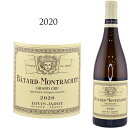 バタール・モンラッシェ[2020]ルイ・ジャド 750ML LOUIS JADOT　Batard Montrachetルイ・ジャド社　Louis Jadot1859年 銘醸畑に彩られたルイ・ジャドの歴史　 ルイ・ジャド社は1859年に、由緒あるブドウ栽培家としての歴史を有するジャド家のルイ・アンリ・ドゥニ・ジャドによって創設されました。 1794年からジャド家が所有するシュヴァリエ・モンラッシェ・レ・ドゥモワゼルの総面積の半分や、1826年に取得したボーヌ・ヴィーニュ・フランシュのプルミエ・クリュで、現在までモノポールであるクロ・デ・ズルシュールに加え、ブルゴーニュの銘醸格付け畑を次々に取得し、現在約240haの自社畑を所有するブルゴーニュ有数の大ドメーヌとなるとともに、優れた品質のワインを提供するネゴシアン・エルブールとしても高い評価を受けています。 テロワールを反映した個性豊かなワイン造り ルイ・ジャド社のワイン造りの目的は、自らが誇りとするブルゴーニュの真のテロワールを、それぞれのワインを通じて表現することであり、長い将来にわたってそのテロワールが維持されていくことです。 そのために、約20年以上前から化学肥料や農薬の使用を排除するなどオーガニックな取り組みを強化しており、2019年にはHVE（High Environmental Value 環境価値重視認定）の最高位であるレベル3を取得しました。 HVE認証取得 Haute Valeur Environnementale最高峰レベル3取得とは？ 日本の数倍厳しいと言われる、フランス農水省による、環境価値重視認定制度のことです。 持続可能な栽培に関する基本的な知識と実践。 厳しい16の環境基準に準拠している畑、醸造所、カーヴを所有。 生物多様性の尊重、害虫対策、肥料および灌漑の管理にいたるまで、厳しい環境基準をクリアしております。 「身体にやさしく、社会や環境のことも考えられたワイン」として、ルイ・ジャドは地球に、人に、生物に優しい最高の作り手です。 醸造は天然酵母を使用し、じっくりと時間をかけて行います。 最先端の設備を備えたボーヌのラ・サブリエール醸造所を主軸に、コート・シャロネーズのジヴリにあるブルゴーニュ・ジェネリック専用の醸造施設、またシャブリ、ボージョレなど、ブルゴーニュ各所に醸造所を配置し、ルイ・ジャド社のワインの品質をさらに高めるに至っています。 自社畑の殆どがグラン・クリュとプルミエ・クリュ ルイ・ジャド社がコート・ドール地区に所有する自社畑のほとんどがグラン・クリュとプルミエ・クリュで占められていることは特筆すべき点です。 所有形態に応じて、「ドメーヌ・デ・エリティエ・ルイ・ジャド」、「ドメーヌ・ルイ・ジャド」、「ドメーヌ・ガジェ」、「ドメーヌ・デュック・ド・マジェンタ」等に分かれ、それぞれワインのラベルに明記されています。 さらに、1996年にボージョレの名門ワイナリー「シャトー・デ・ジャック」、2008年にプイィ・フュイッセのトップ・ドメーヌとして名高いドメーヌ・フェレ、2017年にはコート・ド・ボーヌに数々の有力畑を所有するプリュール・ブルネを獲得し、ブルゴーニュにおけるポートフォリオを更に充実させました。 ラベルのモチーフは酒神バッカスです。アフロでもヘビでも有りません。 頭に乗っているのは、ブドウなのです。 ルイ・ジャドのラベルで販売されるワインは、すべてブルゴーニュ地方のA.O.C.格付けのワインで、ローマ神話に登場する酒神バッカスのデザインが施されています。 これは、ルイ・ジャド社が創設当初から、グラン・クリュからシンプルなA.O.C.ブルゴーニュに至るまで、すべてのアぺラシオンに対して同等の価値を置き、同等の熱意を持ってワイン造りを行っていることを示しています。 縁取りが施されたバッカスの顔と淡いイエローのラベルは、一目でルイ・ジャド社のワインであることが分かります。 思えば、90年代の札幌のソムリエ対策講座の模擬試験でルイ・ジャドのラベルについても問題が出ました。 頭に乗っているものは？ 誰も答えられませんでした。一番多い回答が「ヘビ」だったのです。アフロと答える生徒もいました。 バタールモンラッシェ　特級畑 バタール・モンラッシェ（Bâtard-Montrachet）は、フランス、ブルゴーニュ地方にあるグラン・クリュ（特級格付け畑）であり、この畑で収穫されたブドウ(シャルドネ)から作るワインをいいます。 バタールには「私生児」という意味があります。 畑は特級モンラッシェの畑の下部に位置し、モンラッシェと同じくピュリニー・モンラッシェ村とシャサーヌ・モンラッシェ村の2村にまたがります。（ピュリニー側が約6haでやや多い） 土壌は赤土や粘土質が多く、やや肥大な土壌です。 そのため、ワインのテイストはモンラッシェより肉付きがよく、濃厚で丸みのある特徴があります。 ※私生児とは？ 私生児とは法律上婚姻関係にない男女の間に生まれた子供のことで、そういった子供に対し、侮蔑の意を込めて使われることが多い。 横溝正史や江戸川乱歩などの小説で、よく出てくる言葉ですが、近代では放送禁止用語になっています。 旧民法ではこうした子供のことを私生子（しせいし）と呼んでいました。 その俗称にあたるのが私生児です。 1942年には元となる私生子が公的に使われなくなり、戸籍からも私生子の文字は抹消。 非嫡出子、嫡出に非ざる子、嫡出でない子、さらに婚外子といった言葉が使われるようになります。 こうして私生子は使われなくなったが、そこから派生した俗称である私生児は今なお庶民の間で使われています。 Maison Louis Jadot Batard Montrachet Grand Cru 2020 バタール・モンラッシェ 特級 バタール・モンラッシェの畑はピュリニーとシャサーニュの両村にまたがっています。 偉大なモンラッシェの畑の南に位置し、有名な5つのグラン・クリュの中で最大の面積を有しています。畑は南東に面した石灰質土壌です。 複雑で濃厚な香りを持ち芳醇でパワフル、驚くほど余韻の長い白ワインです。 バターのような果実、柑橘類の皮、石果（核果）の香りが白い花と焼きたてのパンのニュアンスと調和しています。フルボディでありながらも豊かで多層的なワインで、しっかりとした構造と刺激的な酸味、芯の奥深さが感じられます。 これもまた、非常に期待が持てる一本です。 ※商品画像イメージです。 入荷時によりラベル、デザイン、ヴィンテージ、などが実物と異なる場合がございます。 ※別店舗と並行して販売いたしております。 在庫の管理には注意を払っておりますが、別店舗との売り違いにより売り切れの場合がございます。 何卒ご了承の上、ご購入頂きますようお願い申し上げます。 ※ブレンド比率や他詳細データなどは掲載時点のデータです。 購入時点でのデータと異なる場合もございます。