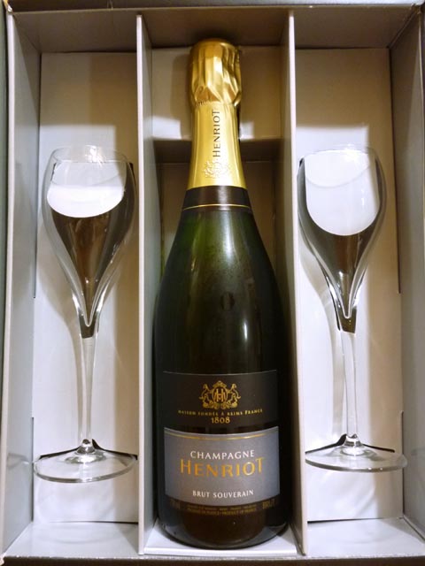 【箱入】アンリオ シャンパーニュ ブリュット スーヴェラン＆シャンパーニュ グラス(イタリア製イタレッセ)×2個 豪華ギフトセットHENRIOT Champagne Brut Sauverain Italesse Gift Box Set (and Two Champagne Glasses) 【☆】