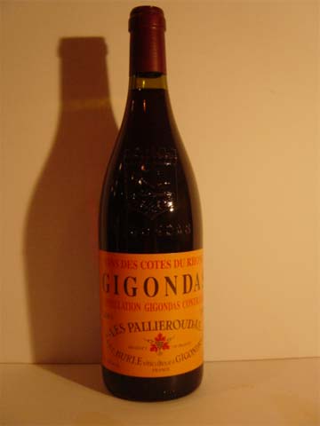 ジゴンダス [2003]年 エドモン ビュルル家元詰ジゴンダスのトップ生産者（パーカー氏4つ星）が造るなんと〜樹齢70年の葡萄樹（100%グルナッシュ種）から究極ワインが！！