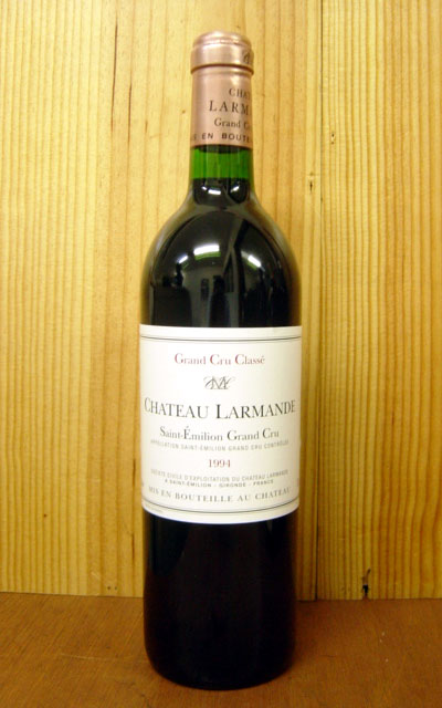 シャトー ラルマンド[1994]年 AOCサンテミリオン グラン クリュ クラッセ 特別級CH.Larmande [1994] AOC St-Emilion Grand Cru Classe ロバートパーカー氏に「ラルマンドは非の打ちどころがないワインを生み出すようになった。第1特別級でもこれほど一貫して上