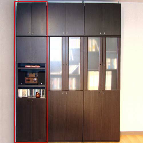 飾れる壁面本棚高さ250〜259cm幅60〜70cm奥行40cm厚棚板（棚板厚2.5cm）　本体棚扉サイズ:上扉72.5cm+下扉72.5cm(高さ=ラック高さ178cm+突張棚高さ65cm+伸縮突張金具)飾り棚付両開き扉飾れる壁面本棚