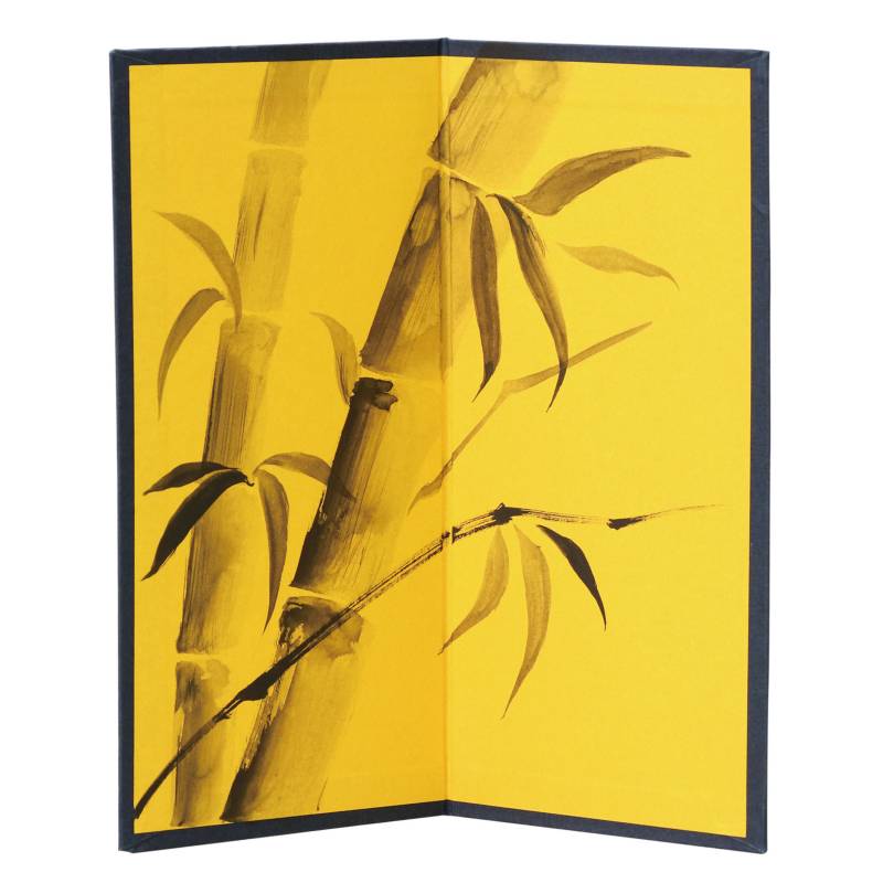 商品の説明 ⇒ 他のクラフト工作用品を見る 商品説明：伝統工芸で人気の金屏風を水墨画で表現!色紙サイズの練習用紙付!直接描ける金屏風にデザインできる水墨画セットです。墨液とパレットがセットされており、手軽に制作できます。金屏風　水墨画　日本画　美術　和風　ミニ屏風　注意:-商品サイズ（単位mm)：タテ200×ヨコ386×1.5MM、一曲サイズタテ200×ヨコ95×1.5MMセット内容：金屏風×1、水墨画用墨液10Ml×1、水墨画用紙梅242×273MM×5、簡易パレット200×50×10MM×1、スポイト×1、技法説明書A4サイズ×1重量（g）：103材質：紙、PP包装形態：袋入販売単位：セット生産国：中国パーティ・イベント衣装・コスチューム・ワークショップ・宴会・知育・おもちゃ・工作・自由研究・学校教材・教育・運動会・発表会・キット・備品・クラフト・アーテック/Artec 激安手芸用品通販店ウイングスだからできる問屋価格です ※工場からのお取り寄せになりますので、ご注文が確定してもタイミングにより売り切れ・入荷待ち状態である場合がございます。 ※お使いのディスプレイや環境によって画像のお色と異なる場合がございます。予めご了承お願いします。 ご注意 ※工場からのお取り寄せになりますので、ご注文が確定してもタイミングにより売り切れ・入荷待ち状態である場合がございます。 ※お使いのディスプレイや環境によって画像のお色と異なる場合がございます。予めご了承お願いします。