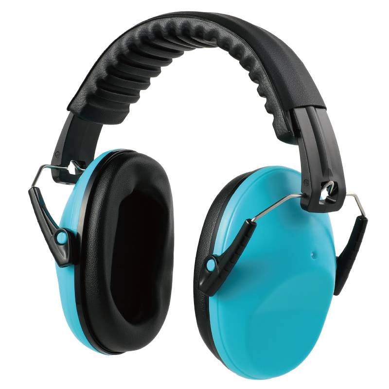 商品の説明 ⇒ 他のクラフト工作用品を見る 商品説明：周囲の騒音を軽減！集中力をサポート！周囲の騒音を効果的に軽減するイヤーマフです。SNR26dBの遮音性能で、勉強や作業、集中したい場面をしっかりサポートします。長時間使用しても快適なクッション付きで、耳をやさしく包み込んで安心して使用できます。サイズ調整が可能なので、子どもから大人まで幅広くフィットします。自宅学習やテレワーク、作業時はもちろん、イベントや騒音対策などさまざまなシーンで活躍する実用的なアイテムです。イヤーマフ ライトブルー 防音イヤーマフ 遮音ヘッドホン 防音保護具 静音対策 騒音対策 集中グッズ 学習用 作業用 勉強 テレワーク イベント ライブ 子ども 大人 サイズ調整可能 SNR26dB クッション付き 注意:ご使用時、警告音等が聞こえにくくなる場合があります。ご注意ください。衝撃音に対しても推奨できる保護具ではありますが、遮音値は連続音に対しての値であり衝撃音に対する遮音値ではありません。商品サイズ（単位mm)：展開時：120×210×95mm、折り畳み時：120×120×95mmセット内容：本体のみ重量（g）：265材質：ABS、PVC、POM包装形態：箱入り販売単位：個生産国：中国パーティ・イベント衣装・コスチューム・ワークショップ・宴会・知育・おもちゃ・工作・自由研究・子供会・宿題・学校教材・教育・運動会・発表会・キット・備品・クラフト・アーテック/Artec 激安手芸用品通販店ウイングスだからできる問屋価格です ※工場からのお取り寄せになりますので、ご注文が確定してもタイミングにより売り切れ・入荷待ち状態である場合がございます。 ※お使いのディスプレイや環境によって画像のお色と異なる場合がございます。予めご了承お願いします。 ご注意 ※工場からのお取り寄せになりますので、ご注文が確定してもタイミングにより売り切れ・入荷待ち状態である場合がございます。 ※お使いのディスプレイや環境によって画像のお色と異なる場合がございます。予めご了承お願いします。