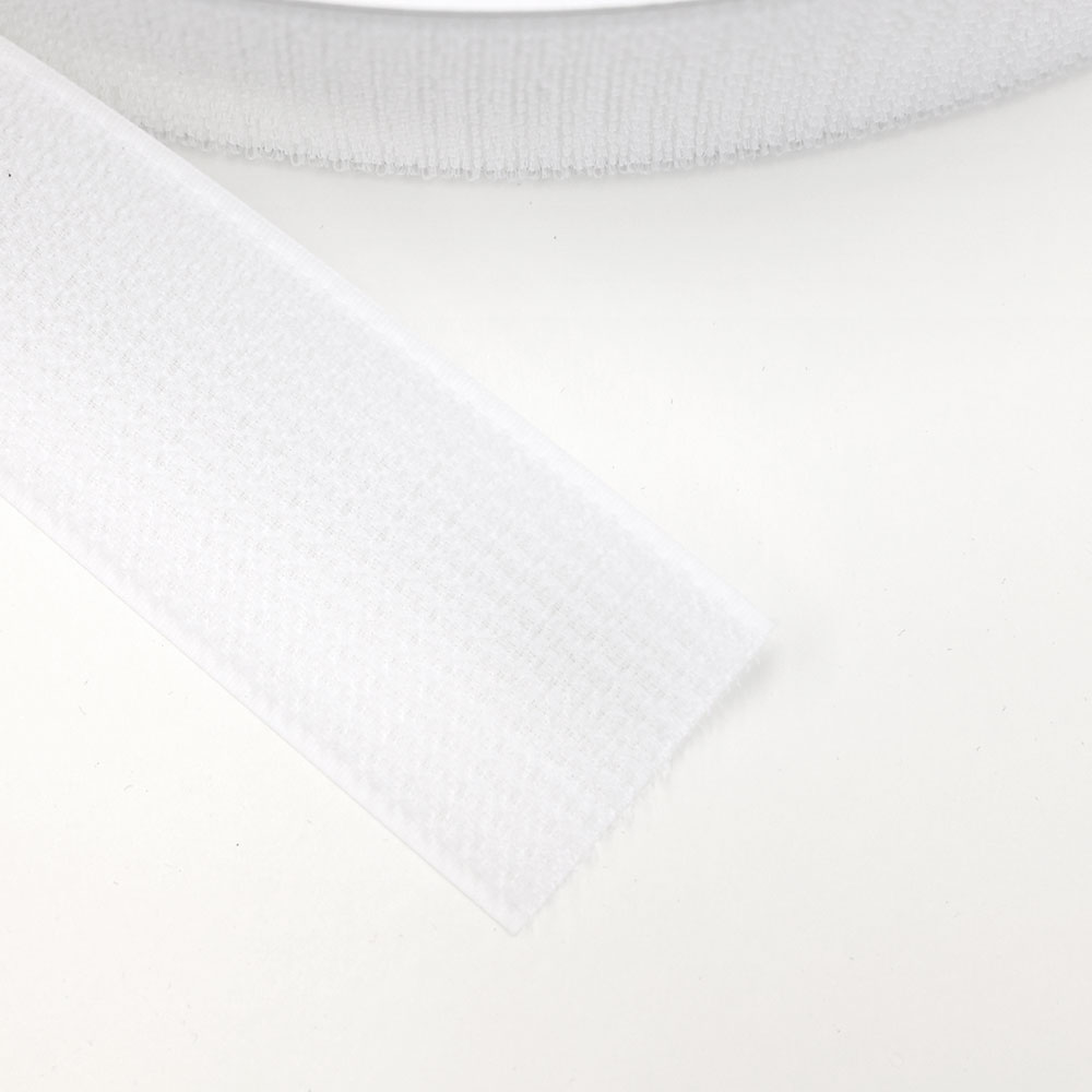 【フリーマジック】　クラレ　1本で使えるA面B面の無マジックテープ　38mm幅　白　【1M単位】