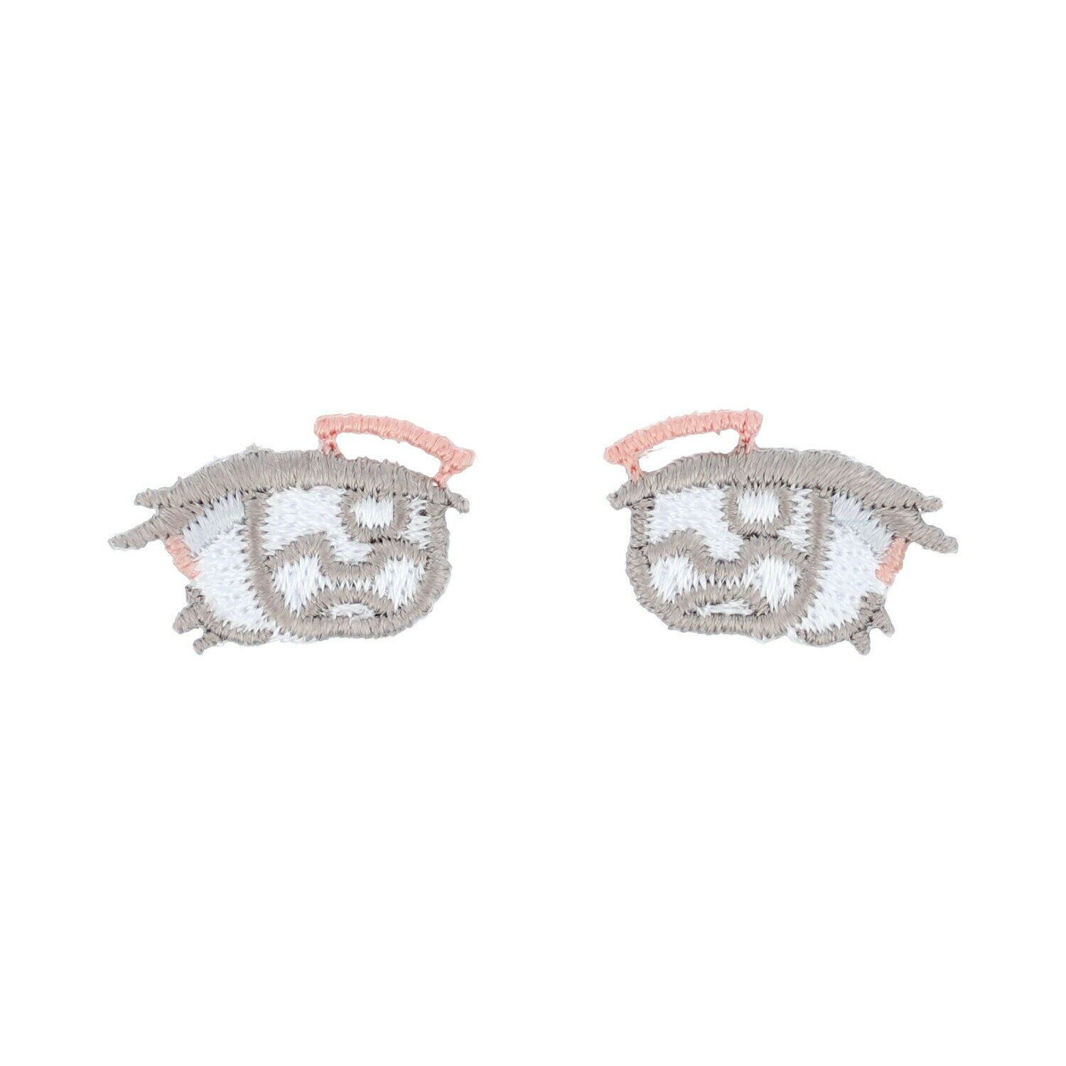 商品の説明 ⇒ 他の推し活、ぬい活材料を見る 商品説明：【推しぬい】ぬいぐるみ作りに必要な生地や資材を取り揃えました♪ 自分だけの ”推しぬい” 作りをしてみませんか？ぬい（ぬいぐるみ）の顔の、小サイズ用のフェイスパーツの刺しゅうワッペンです。刺しゅうが苦手な方でもワッペンを貼るだけで、まるで既製品のようなぬいぐるみのお顔が作れる！染色ペン・アルコールマーカー・油性マーカーなどでワッペン全体をお好みの色に着色することができます♪（ぬいぐるみの生地やさん監修）商品サイズ：2枚 / 約W21.5mm×H14mm：1組セット内容：0重量（g）：0材質：表糸：レーヨン、裏糸：ポリエステル、基布：ポリエステル、ホットメルト：ポリウレタン系樹脂包装形態：0販売単位：0生産国：中国梱包サイズ：0パーティ・イベント衣装・コスチューム・ワークショップ・知育・おもちゃ・学校教材・教育・運動会・キット・備品・クラフト、補修、手作り、ハンドメイド、手芸、コスプレ、推し活、縫い活、入園/入学 激安手芸用品通販店ウイングスだからできる問屋価格です ※工場からのお取り寄せになりますので、ご注文が確定してもタイミングにより売り切れ・入荷待ち状態である場合がございます。 ※お使いのディスプレイや環境によって画像のお色と異なる場合がございます。予めご了承お願いします。 ご注意 ※工場からのお取り寄せになりますので、ご注文が確定してもタイミングにより売り切れ・入荷待ち状態である場合がございます。 ※お使いのディスプレイや環境によって画像のお色と異なる場合がございます。予めご了承お願いします。