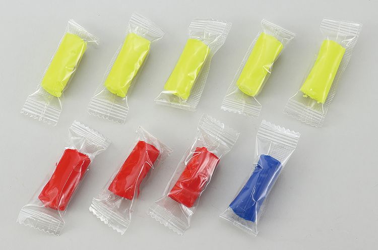 手芸問屋ウイングスの小麦粉ねんどバラエティセット｜アングル2