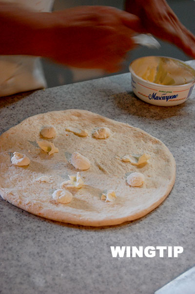 ピッツァ　クアトロフォルマッジオ　（4種のチーズ） 3