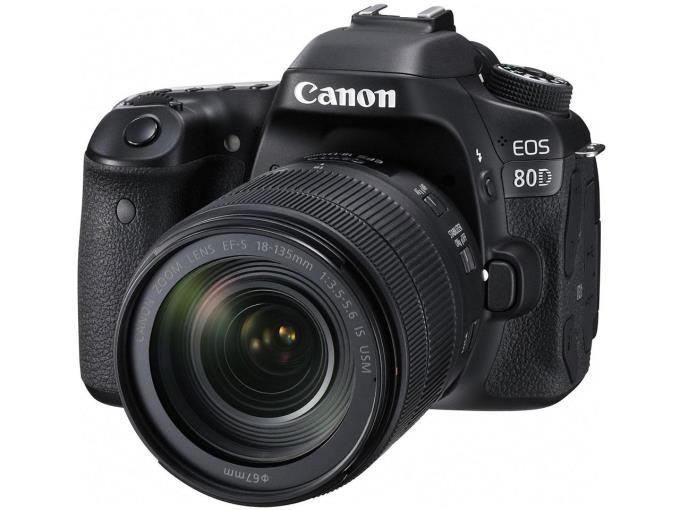 CANON　デジタル一眼カメラ　EOS 80D EF-S18-135 IS USM LENS KIT