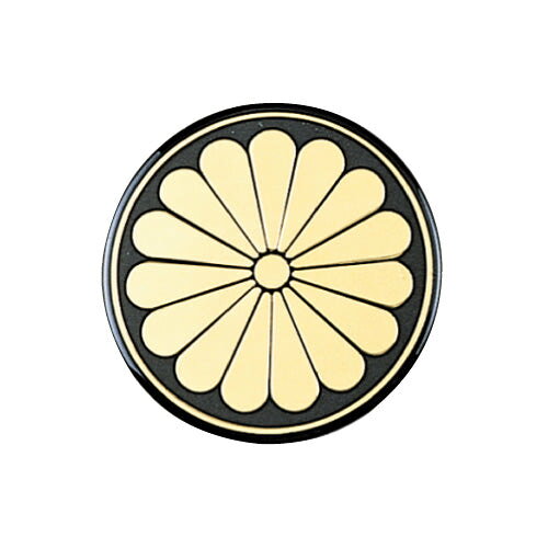 立体感のある菊マークホイールライナー等に貼り付けてお使い頂けます。●表面 ビニールコーティング ●寸法(Φmm) 120 ●用途 外装パーツ