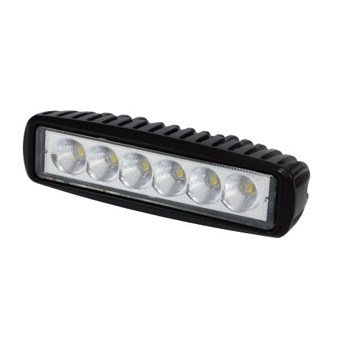 ジェットイノウエワークランプシリーズにワイドなLED6ワークランプ登場!さまざまなシーンでご使用いただけます!●定格作動電圧(V) DC9〜DC32 ●電球の種類 LED ●付属品 取付ネジ ●材質 本体/アルミニウム ステー等/ステンレス ●形状 角型 ●質量(g) 約475 ●定格電力(W) DC12V時 約1.6A(約18W)/DC24V時 約0.8A(約18W) ●定格電圧(V) DC9〜DC32 ●消費電力 DC12V時 約1.6A(約18W)/DC24V時 約0.8A(約18W) ●定格出力(W) 18 ●光源 LED ●色温度(K) 6000相当 ●防塵防水性能 IP68相当 ●製品サイズ(mm) 横155×縦45×奥51 ●明るさ(Lm) 18W/1000lm ●LED使用数(個) 6