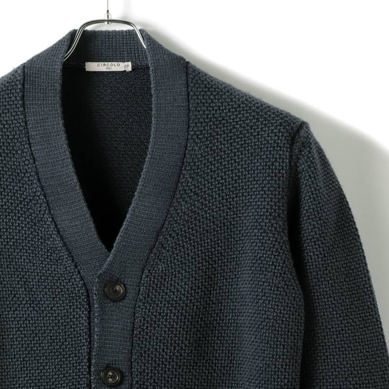 CIRCOLO1901 / チルコロ1901｜製品染めウール鹿の子編みミドルゲージニットカーディガン｜（ネイビー）｜ 秋冬 セーター カーデ ガーメントダイ メンズ イタリア アウトレット