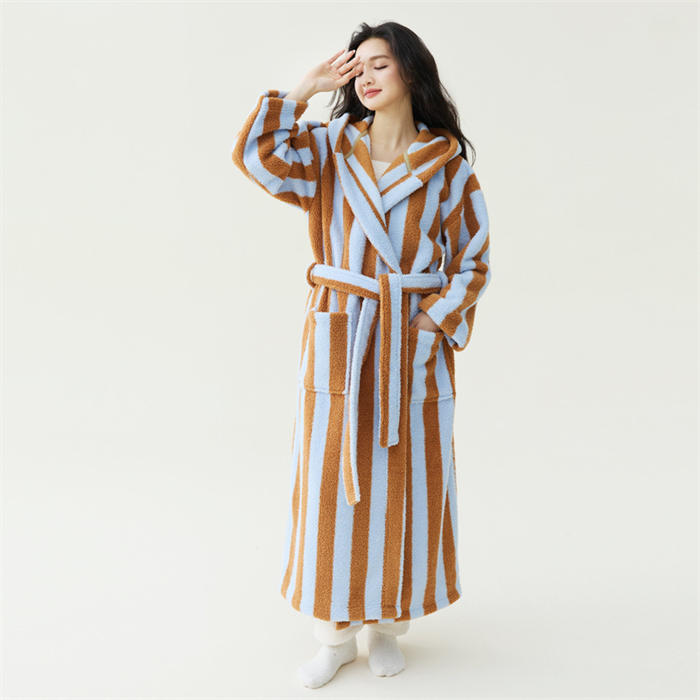 着る毛布 ルームウェア かわいい レディース メンズ ロング丈 もこもこ ふわふわ パジャマ 厚手 防寒 ベロア 冬 長袖 バスローブ ガウン 配色 ストライプ フード付き 大人 寝巻き ランジェリー ゆったり 体型カバー ナイトガウン あったか ポケット付 洗える ローブ 冬