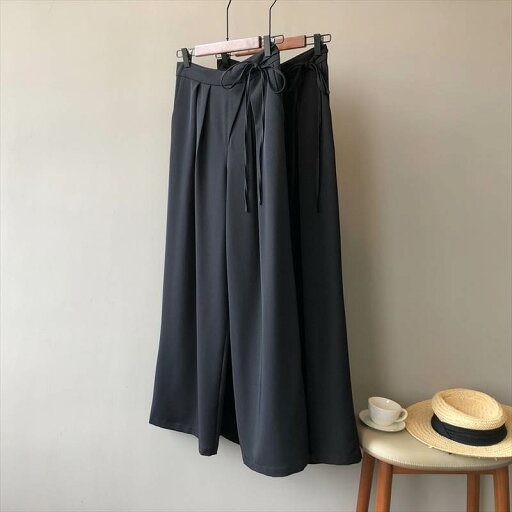 ボトムス パンツ ワイド ストレート イージーパンツ ロング丈 タック ウエストリボン ポケット ハイウエスト ウエストゴム 薄手 大人可愛い きれいめ シンプル カジュアル 上品 お洒落 ラフ エレガント 主役級 抜け感 20代 30代 春 夏 秋 黒 体型カバー レディース 送料無料 ボトムス パンツ ワイド ストレート イージーパンツ ロング丈 タック ウエストリボン ポケット ハイウエスト ウエストゴム 薄手 大人可愛い きれいめ シンプル カジュアル 上品 お洒落 ラフ エレガント 主役級 抜け感 20代 30代 春 夏 秋 黒 体型カバー レディース 送料無料