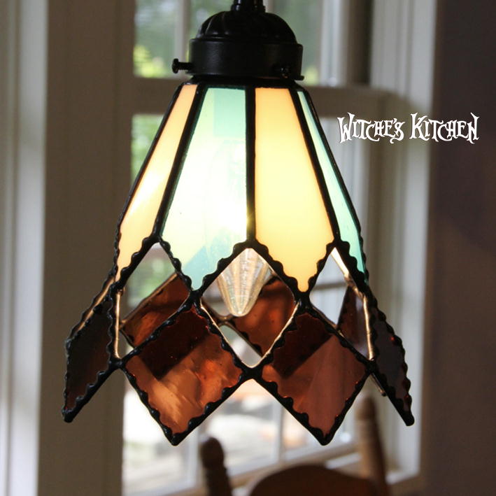 ペンダントライト かわいい シーリングライト ステンドグラス ランプ 照明 ペンダントランプ おしゃれ 天井照明 店舗照明 リビングライト LED対応 ブラウン Witche's Kitchen 【 Marrone マローネ 】
