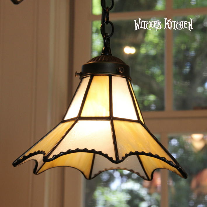 ペンダントライト かわいい シーリングライト ステンドグラス ランプ 照明 ペンダントランプ おしゃれ 天井照明 店舗照明 リビングライト LED対応 黄色 レトロ Witche's Kitchen 【 Canon Yellow カノン イエロー 】