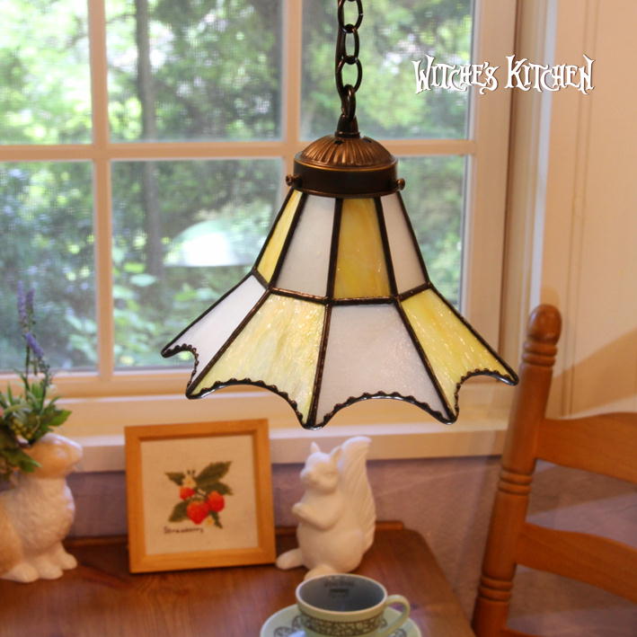 ペンダントライト かわいい シーリングライト ステンドグラス ランプ 照明 ペンダントランプ おしゃれ 天井照明 店舗照明 リビングライト LED対応 黄色 レトロ Witche's Kitchen 【 Canon Yellow カノン イエロー 】 2