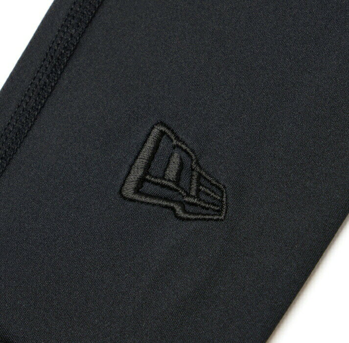 ニューエラ NEW ERA 14393737 ロング アームスリーブ フラッグロゴ ブラック × ブラック LONG ARM SLEEVES アームカバー