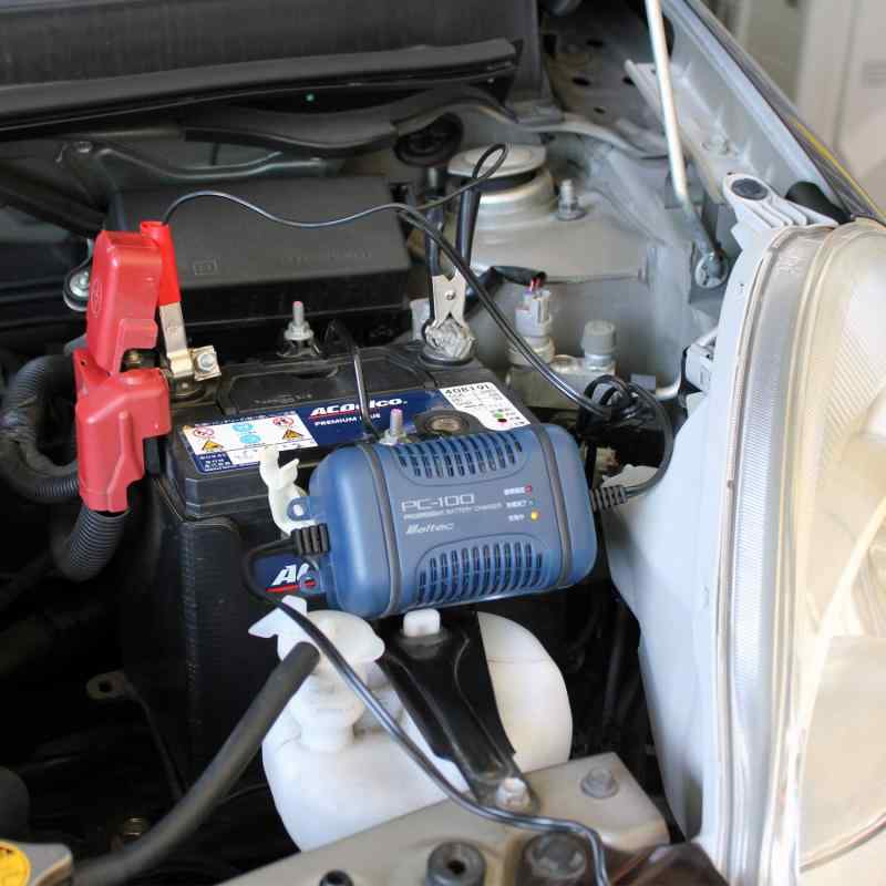 メルテック(meltec) バッテリー充電器(自動2輪車~軽自動車) 正式PSE取得 DC12V 定格4A オート機能付 Me..